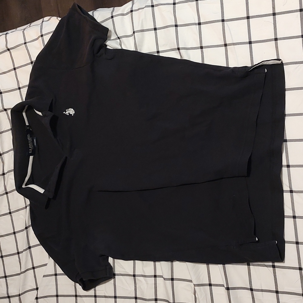 Men's black polo size small